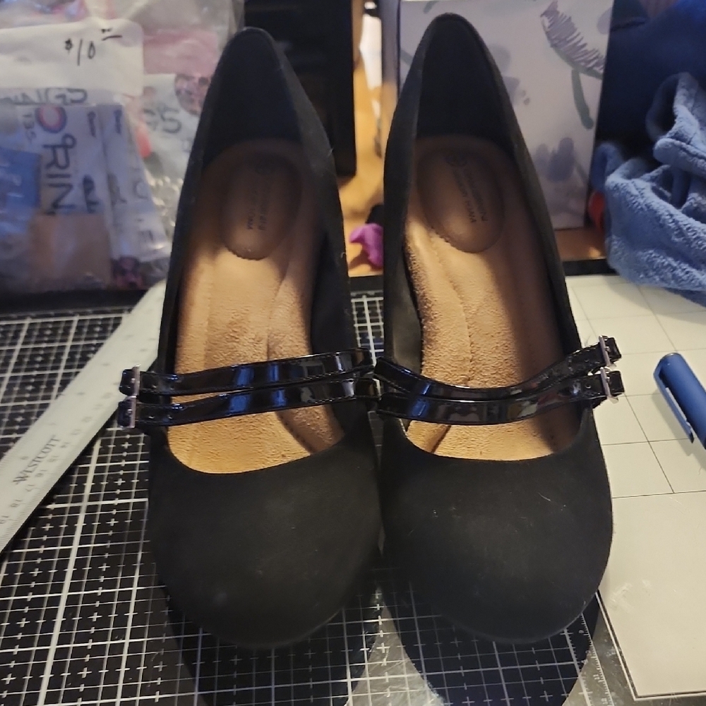 Giani Bernini Black Mary Jane Heels with Fabric Finish